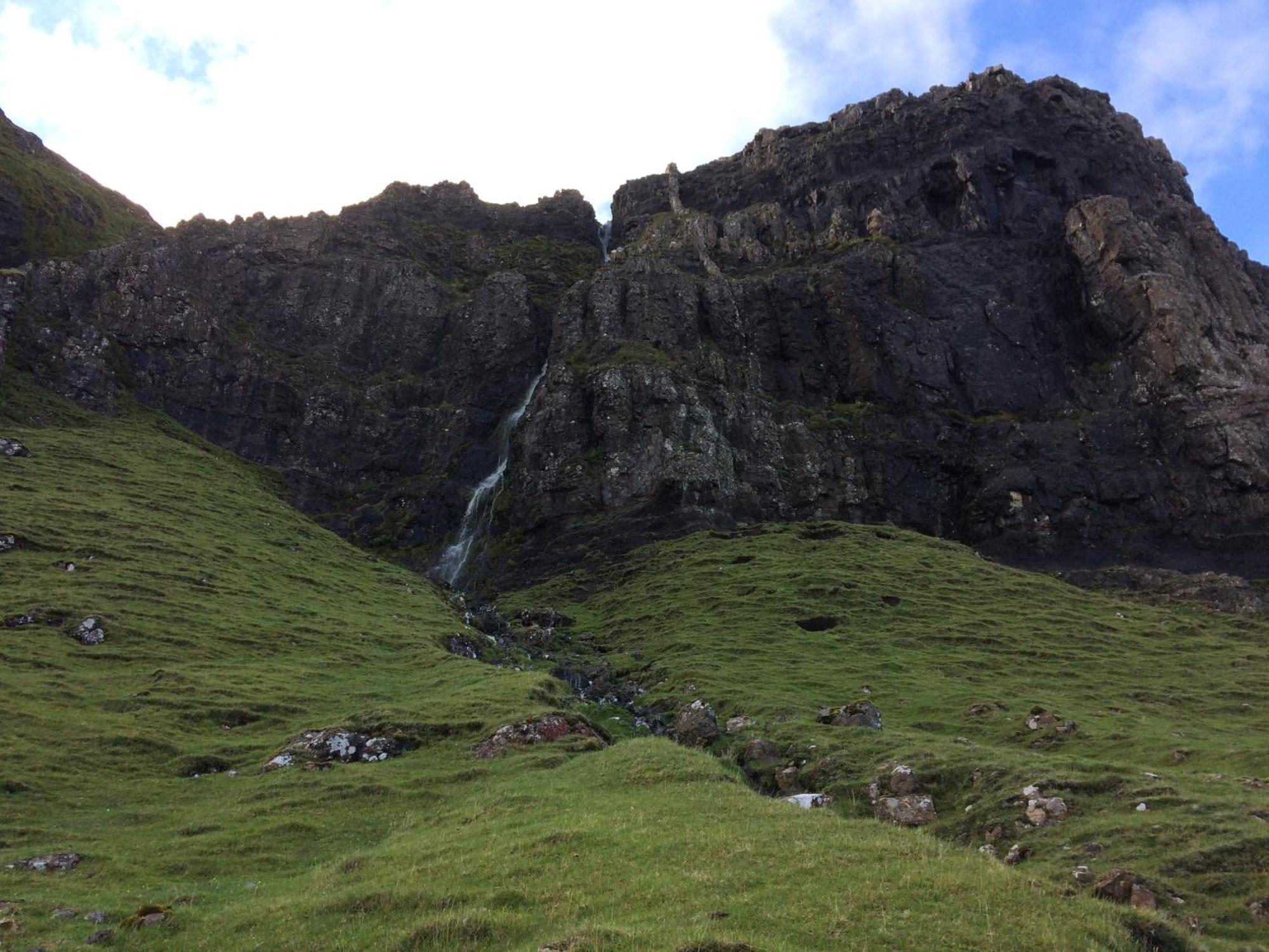 Waterfall View Milovaig Esterno foto